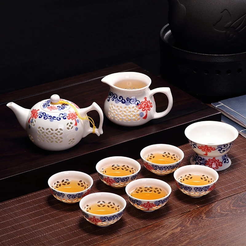 Blue and White Porcelain Hollow Teaware Set Honeycomb Teapot Teacup Chahai Filter Kung Fu Tea Set Tea Ceremony Home Teaware
Blue and White Porcelain Hollow Teaware Set Honeycomb Teapot Teacup Chahai Filter Kung Fu Tea Set Tea Ceremony Home Teaware
