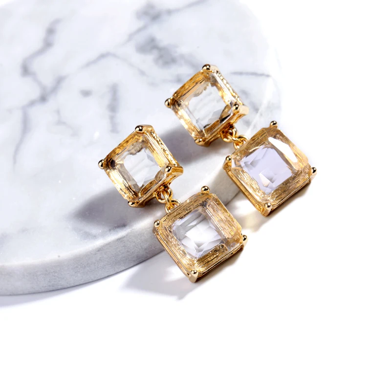 Fashion woman earrings Crystal Style simple sweet temperament geometric squares ms crystal stud earrings for women
Fashion woman earrings Crystal Style simple sweet temperament geometric squares ms crystal stud earrings for women