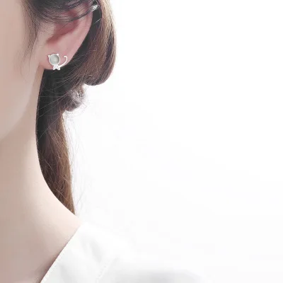 New s925 sterling silver green gem kitten earrings ladies fashion simple cute little animal earrings jewelry gift 6-ES3181
New s925 sterling silver green gem kitten earrings ladies fashion simple cute little animal earrings jewelry gift 6-ES3181