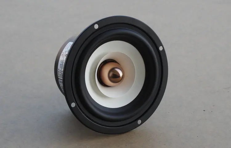 4-inch full-range speaker bullets high school bass three-stage equalization fever hifi family audio
4-inch full-range speaker bullets high school bass three-stage equalization fever hifi family audio