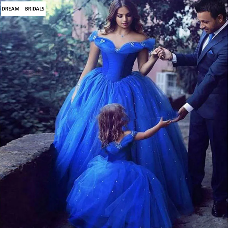 Ball Gown Royal Blue Flower Girl Dresses New 2019 Elegant Appliques Pearls Off The Shoulder First Communion Dresses Tiers Kids
Ball Gown Royal Blue Flower Girl Dresses New 2019 Elegant Appliques Pearls Off The Shoulder First Communion Dresses Tiers Kids