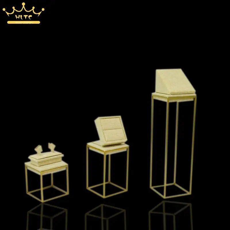 Newest High Quality Plating Stainless Steel Jewelry Earring display Necklace showcase Jewelry Display Rack stand holder
Newest High Quality Plating Stainless Steel Jewelry Earring display Necklace showcase Jewelry Display Rack stand holder