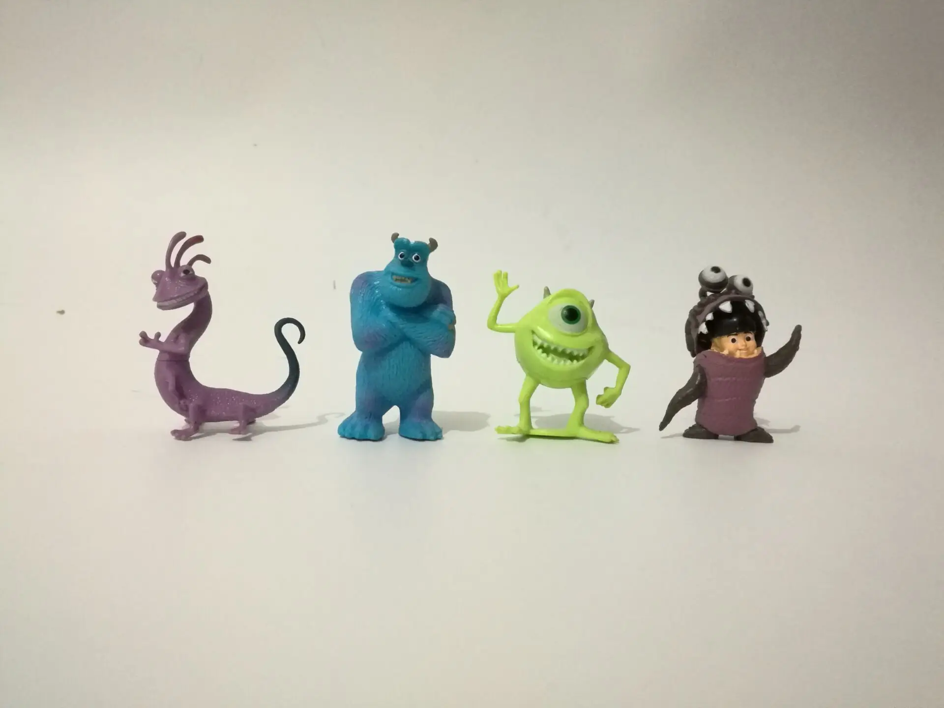 Monsters Inc. Университета монстров Салли мини ПВХ Фигурки игрушки куклы Подарки для