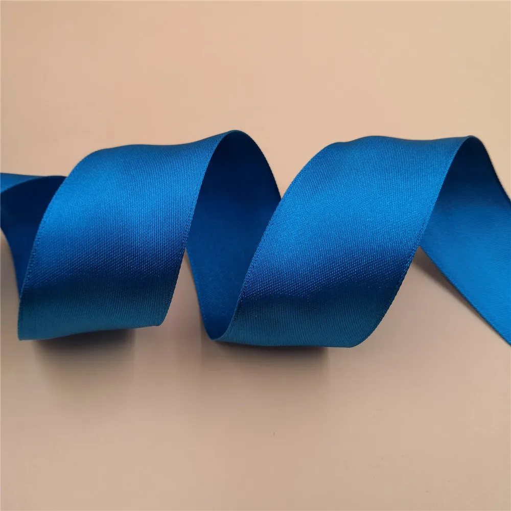 38MM X 25yards wired edged double face satin ribbon solid blue for gift box packing N2183
38MM X 25yards wired edged double face satin ribbon solid blue for gift box packing N2183