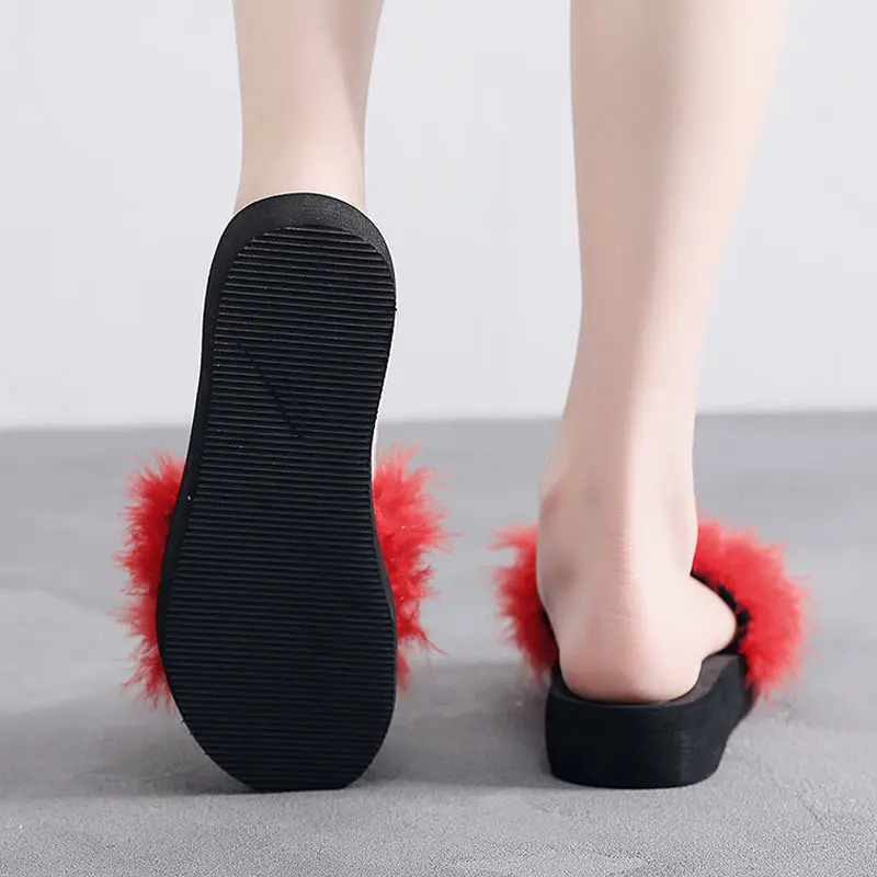 2019 New Women Home Slippers Fur Furry Slide Sweet Feather Flat Bottom Beach Shoes Female Hair Flip Flops Funny Home Sandals
2019 New Women Home Slippers Fur Furry Slide Sweet Feather Flat Bottom Beach Shoes Female Hair Flip Flops Funny Home Sandals