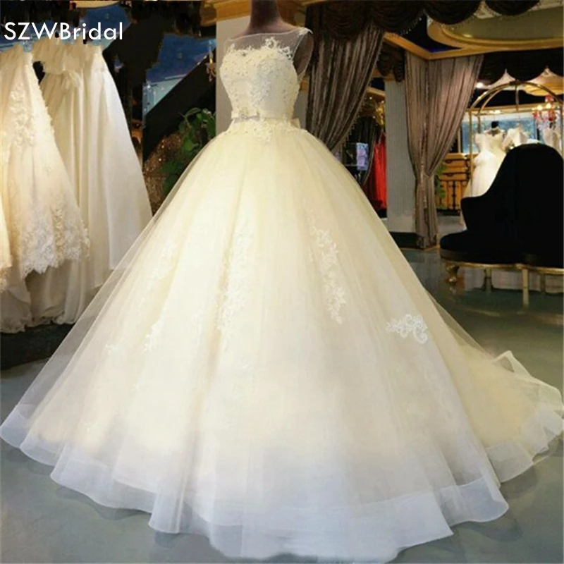 Casamento Customized Ball gown Wedding dresses 2023 Cap sleeve Lace Beaded Wedding gowns Vestido de noiva Wedding dress
Casamento Customized Ball gown Wedding dresses 2023 Cap sleeve Lace Beaded Wedding gowns Vestido de noiva Wedding dress