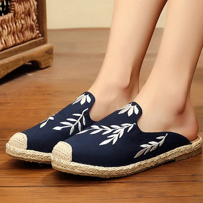 Zapatos De Mujer Women Classic High Quality Embroidery Slip on Slippers Lady Casual Spring & Summer Slippers Sandals G2167
Zapatos De Mujer Women Classic High Quality Embroidery Slip on Slippers Lady Casual Spring & Summer Slippers Sandals G2167
