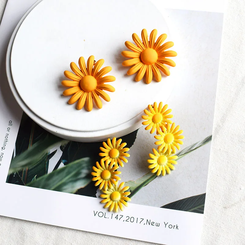 F.J4Z New Sweet Flower Earrings Beautiful Painted Flower Petals Earring Women's Statement Pendant Earrings Bijoux
F.J4Z New Sweet Flower Earrings Beautiful Painted Flower Petals Earring Women's Statement Pendant Earrings Bijoux