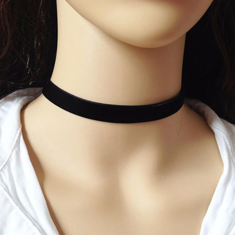 New Fashion Cute Girls Black Velvet Choker Women Gothic Punk Necklace Collares Female Costume Jewelry Wedding Party Gift
New Fashion Cute Girls Black Velvet Choker Women Gothic Punk Necklace Collares Female Costume Jewelry Wedding Party Gift