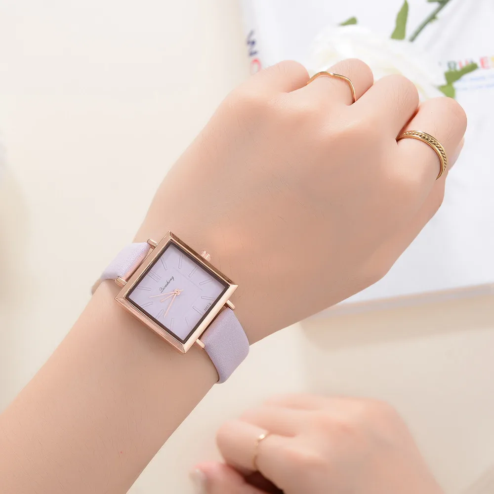 Top Brand Square Women Bracelet Watch Contracted Leather Crystal WristWatches Women Dress Ladies Quartz Clock Dropshiping Fi
Top Brand Square Women Bracelet Watch Contracted Leather Crystal WristWatches Women Dress Ladies Quartz Clock Dropshiping Fi
