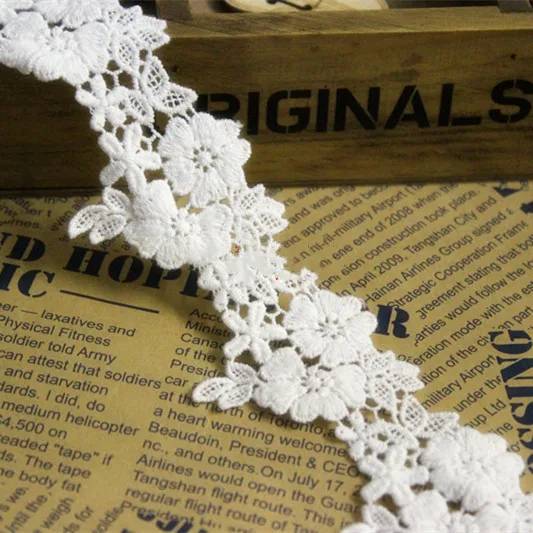 5 yards / bag exquisite cotton water soluble embroidery DIY handmade clothing accessories lace off white
5 yards / bag exquisite cotton water soluble embroidery DIY handmade clothing accessories lace off white