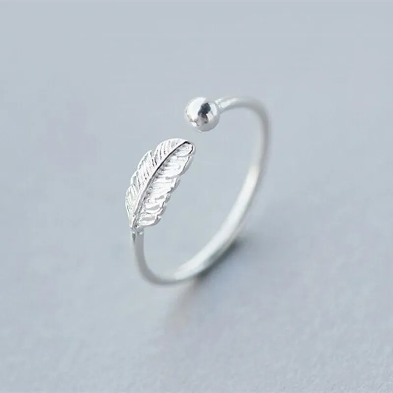 Hot Sale Atmosphere Personality Silver Plated Jewelry High-quality Feather Female Leaf Simple Opening Rings R169
Hot Sale Atmosphere Personality Silver Plated Jewelry High-quality Feather Female Leaf Simple Opening Rings R169