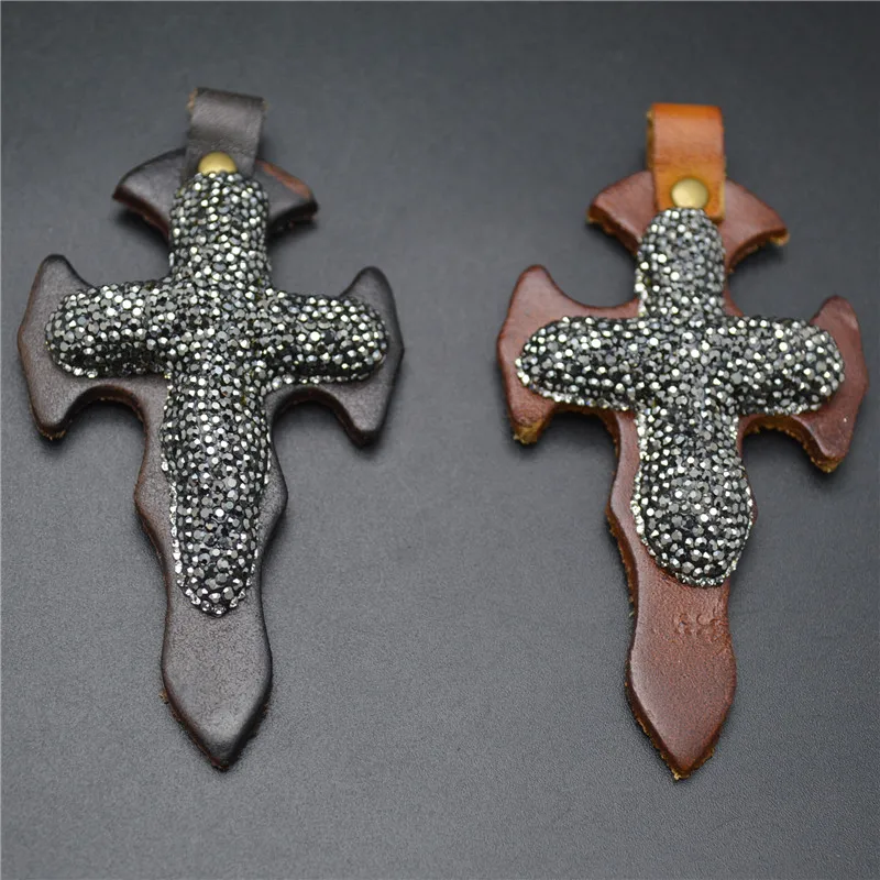 Black or Coffee Color Real Leather Arrow Shape Cross Man Pendant Paved Crystal Beads on Surface Fashion Jewelry Making
Black or Coffee Color Real Leather Arrow Shape Cross Man Pendant Paved Crystal Beads on Surface Fashion Jewelry Making