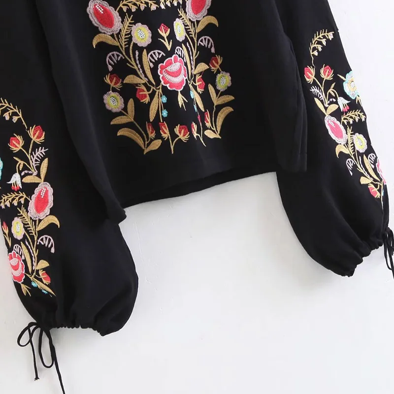 Floral Embroidery Harajuku Vintage Women Sweatshirt 2017 Autumn Winter New Fashion Cuffs Drawstring Pullover Black Sweatshirt
Floral Embroidery Harajuku Vintage Women Sweatshirt 2017 Autumn Winter New Fashion Cuffs Drawstring Pullover Black Sweatshirt