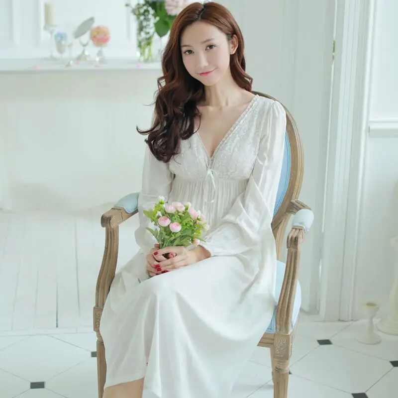 New Fashion Summer V Neck Lace Flower Nightgown Female Cotton Long Sleeve White Nightdress Sleepshirts Princess Nightdress
New Fashion Summer V Neck Lace Flower Nightgown Female Cotton Long Sleeve White Nightdress Sleepshirts Princess Nightdress
