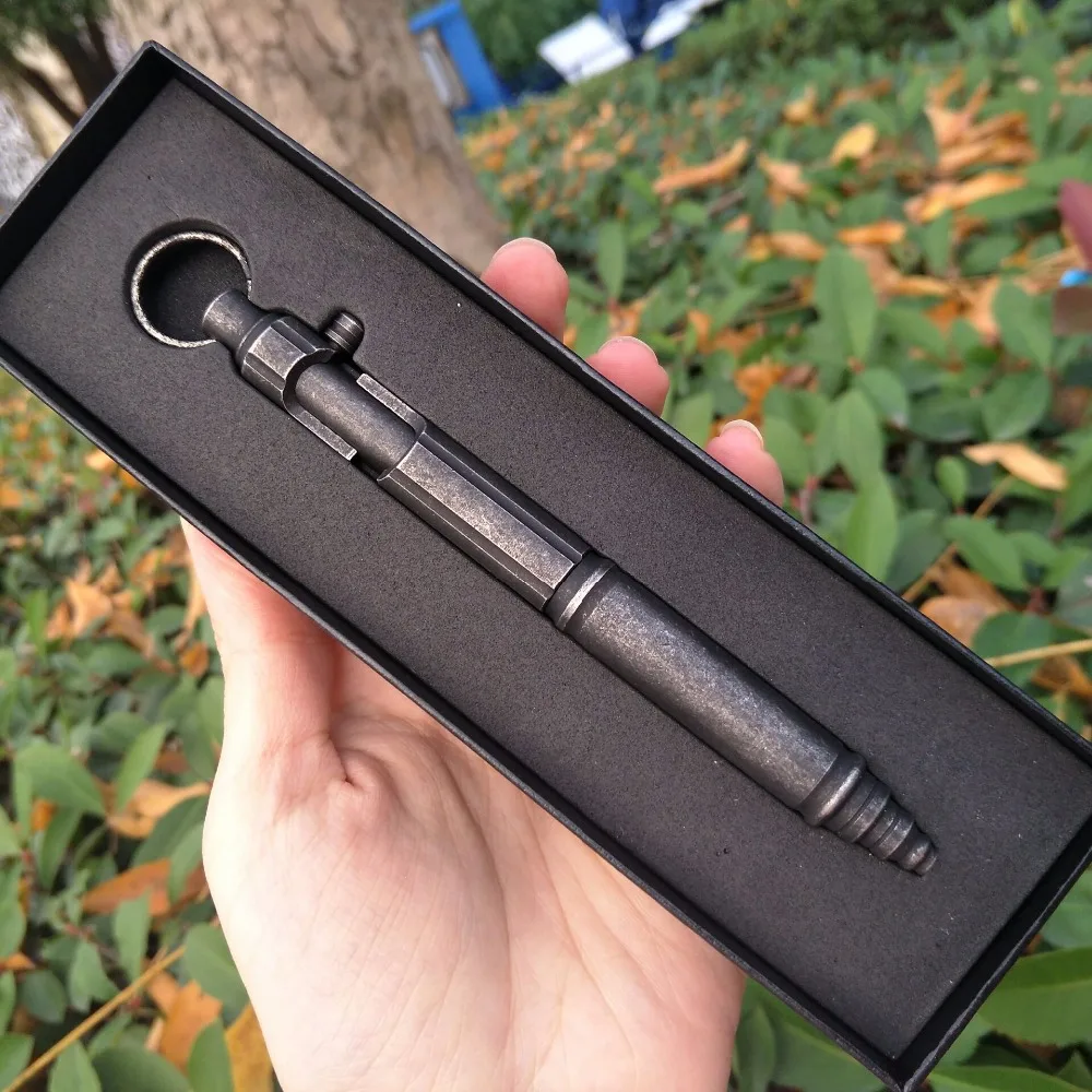 Outdoor Self-defense Retro Stainless Steel Machine Gun Pen Stainless Steel Bolt Type Tactical Pen Hanging Ring EDC Outdoor Pen
Outdoor Self-defense Retro Stainless Steel Machine Gun Pen Stainless Steel Bolt Type Tactical Pen Hanging Ring EDC Outdoor Pen