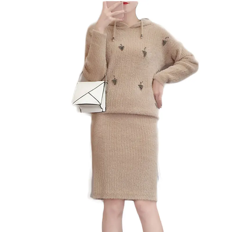 Lady High Quality Suit Two-Piece Women New Winter Hip Skirt Two-Piece Suit Fleece Top With Hood Skirts 2 Pcs Vestido Elastic
Lady High Quality Suit Two-Piece Women New Winter Hip Skirt Two-Piece Suit Fleece Top With Hood Skirts 2 Pcs Vestido Elastic
