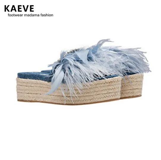 Kaeve 2018 Hot Sale Woman Feather Embellised Thick Platform Summer Slippers Girls Slingback Outside Shoes Lady Open Toe Shoes
Kaeve 2018 Hot Sale Woman Feather Embellised Thick Platform Summer Slippers Girls Slingback Outside Shoes Lady Open Toe Shoes
