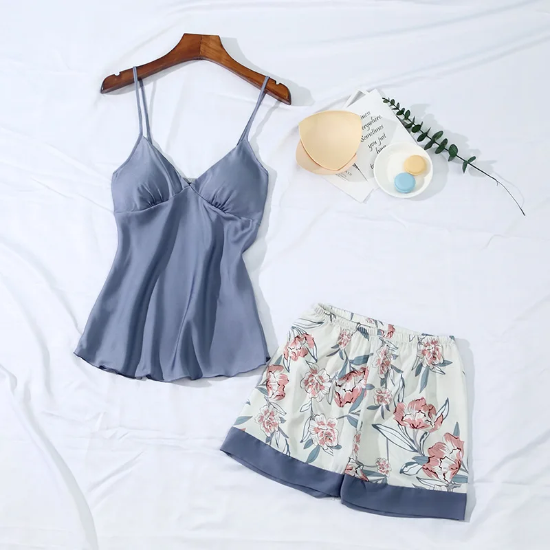 Sleep Lounge Pajamas Set Satin Sleepwear Pijama Women Pyjama Femme Fashion Flower Print Pajamas With Chest Pads
Sleep Lounge Pajamas Set Satin Sleepwear Pijama Women Pyjama Femme Fashion Flower Print Pajamas With Chest Pads