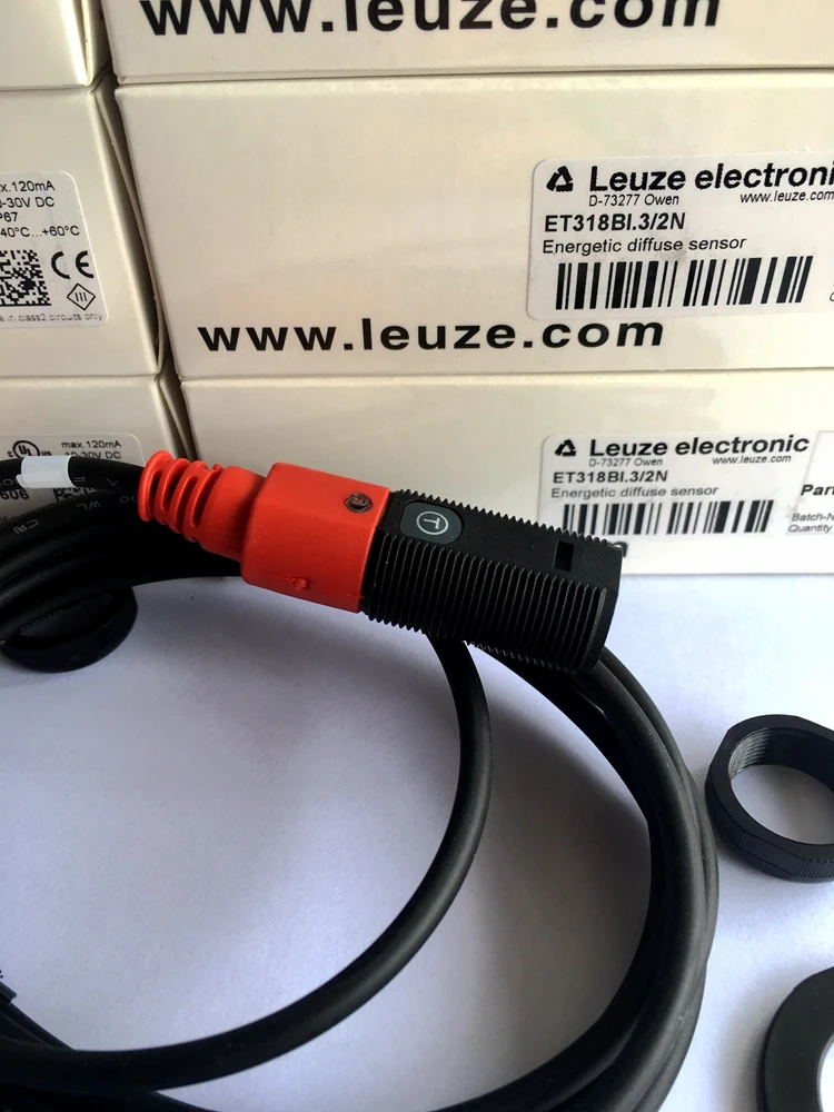 Brand new original German LEUZE photoelectric switch ET318BI.3/2N Item No. 50126606
Brand new original German LEUZE photoelectric switch ET318BI.3/2N Item No. 50126606