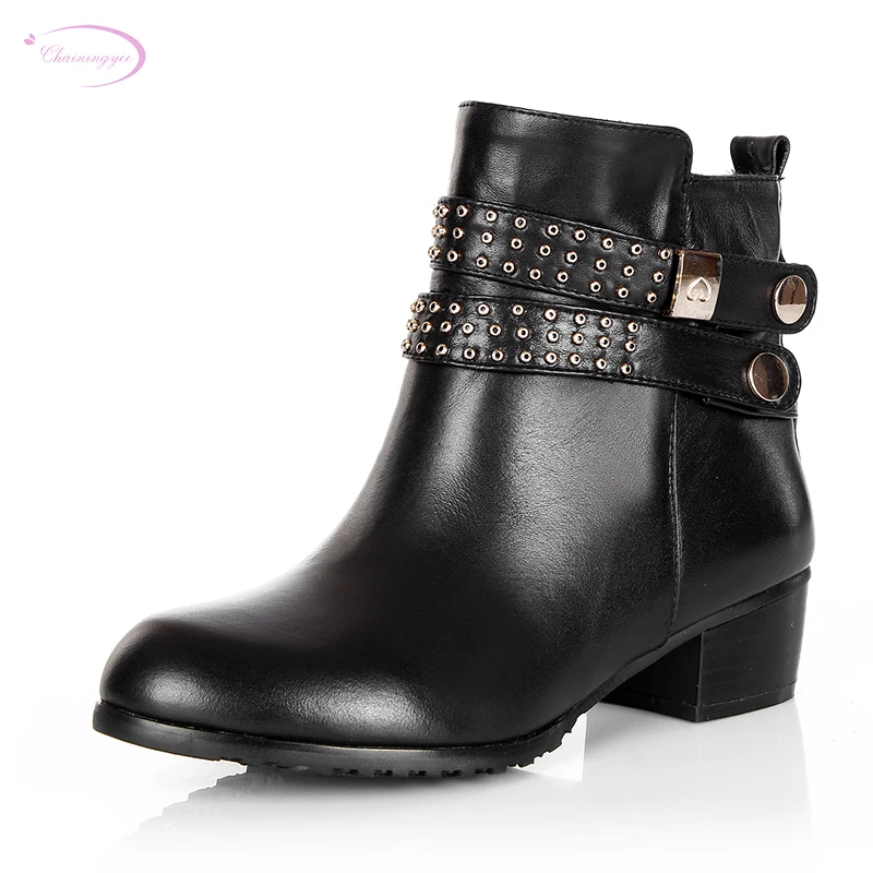 Chainingyee handmade quality custom decorative buckle street cowhide ankle boots temperament rivet med with women's riding boots
Chainingyee handmade quality custom decorative buckle street cowhide ankle boots temperament rivet med with women's riding boots