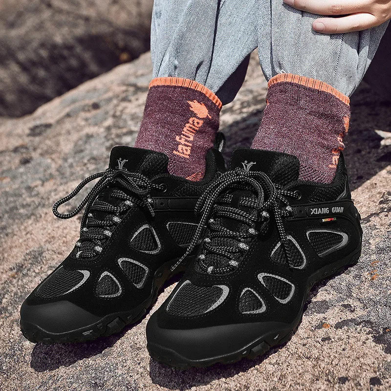 XIANG GUAN Men Hiking Shoes Non-slip Wear-resistant Climbing Shoes Winter Outdoor Walking Travel Comfortable Ladies hiking shoes
XIANG GUAN Men Hiking Shoes Non-slip Wear-resistant Climbing Shoes Winter Outdoor Walking Travel Comfortable Ladies hiking shoes