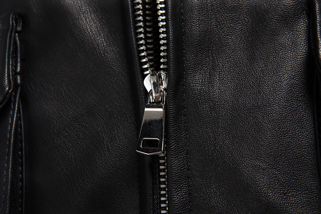 Top quality Motorcycle Biker Leather Jacket Men Slim Fit Fashion Dropshipping New Vintage clothes Male Zippers hooded Coat
Top quality Motorcycle Biker Leather Jacket Men Slim Fit Fashion Dropshipping New Vintage clothes Male Zippers hooded Coat