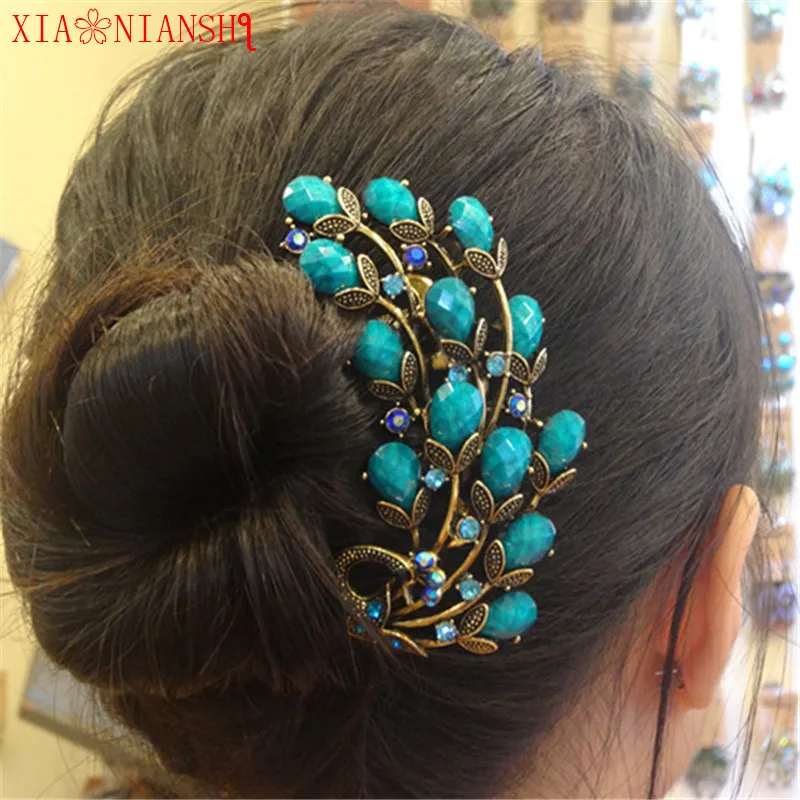 Vintage Resin&Crystal Rhinestone Peacock Hair Combs Antique Bronze Hair Clips Hairpins Headdress Exquisite Hair Jewelry Women
Vintage Resin&Crystal Rhinestone Peacock Hair Combs Antique Bronze Hair Clips Hairpins Headdress Exquisite Hair Jewelry Women
