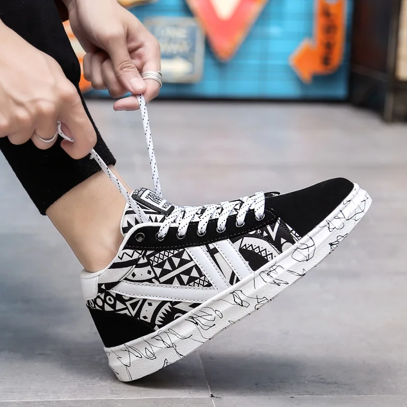 2019 spring and autumn new high help irregular color matching graffiti shoes casual trend students wild men's shoes
2019 spring and autumn new high help irregular color matching graffiti shoes casual trend students wild men's shoes