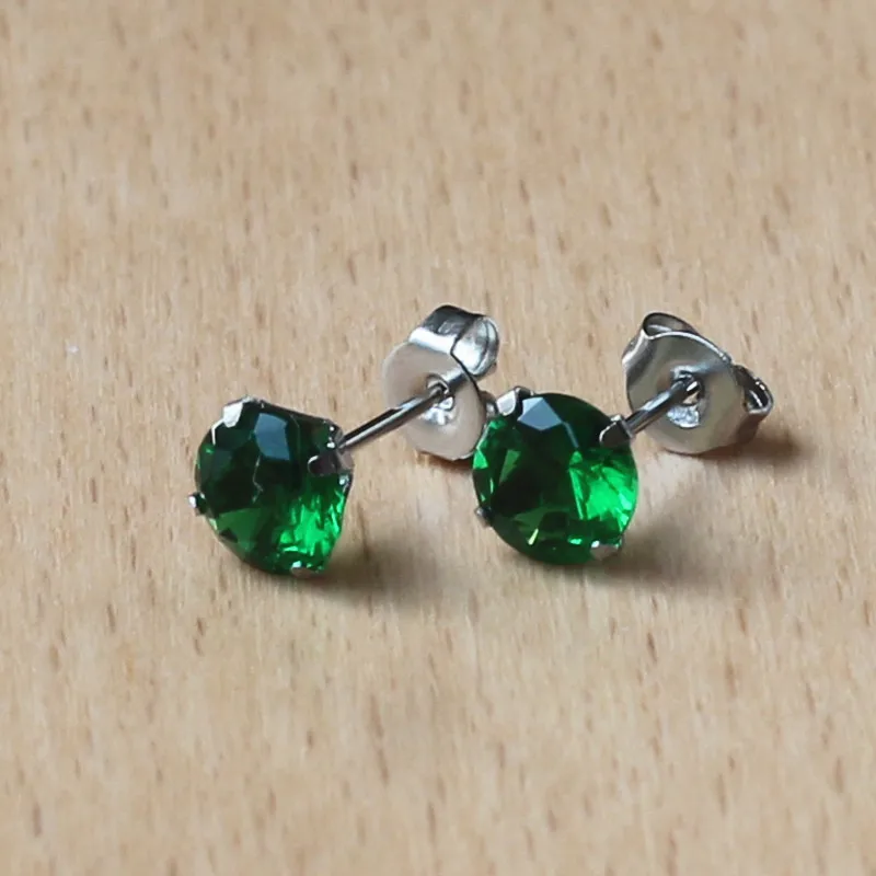 316 L Stainless Steel Stud Earrings No Fade Allergy Free With 6mm Green Zircon Classical Jewelry For Men And Women
316 L Stainless Steel Stud Earrings No Fade Allergy Free With 6mm Green Zircon Classical Jewelry For Men And Women