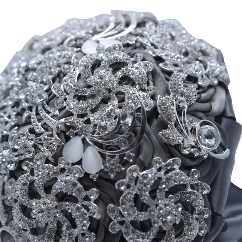 Europe Style Rose Artificial Flowers Bouquet Bride Holding Flower Crystal Sparkle Bride Bridesmaid Bouquets Wedding Decorative
Europe Style Rose Artificial Flowers Bouquet Bride Holding Flower Crystal Sparkle Bride Bridesmaid Bouquets Wedding Decorative