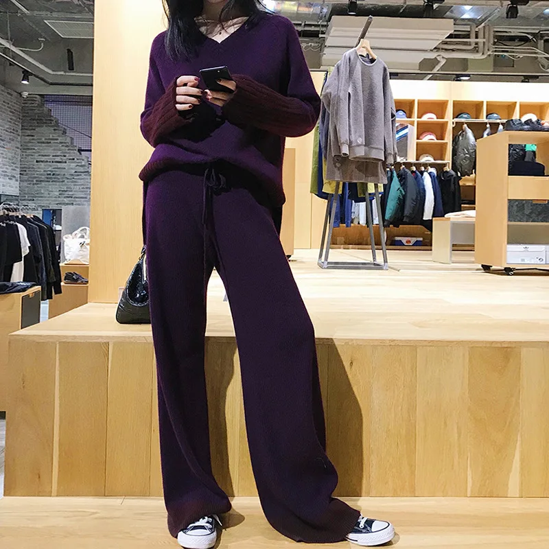 2020 Direct Selling Full Winter New Cashmere Knit Suit Female Color Matching V-neck Sweater Wide Leg Pants Knitted Two-piece
2020 Direct Selling Full Winter New Cashmere Knit Suit Female Color Matching V-neck Sweater Wide Leg Pants Knitted Two-piece