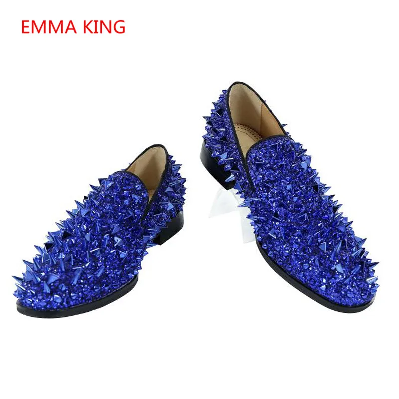 

Fashion Gold Spiked Loafers Shoes Men Round Toe Bling Sequins Banque Wedding Shoes Male Slip On Rivets Men Shoes Leather