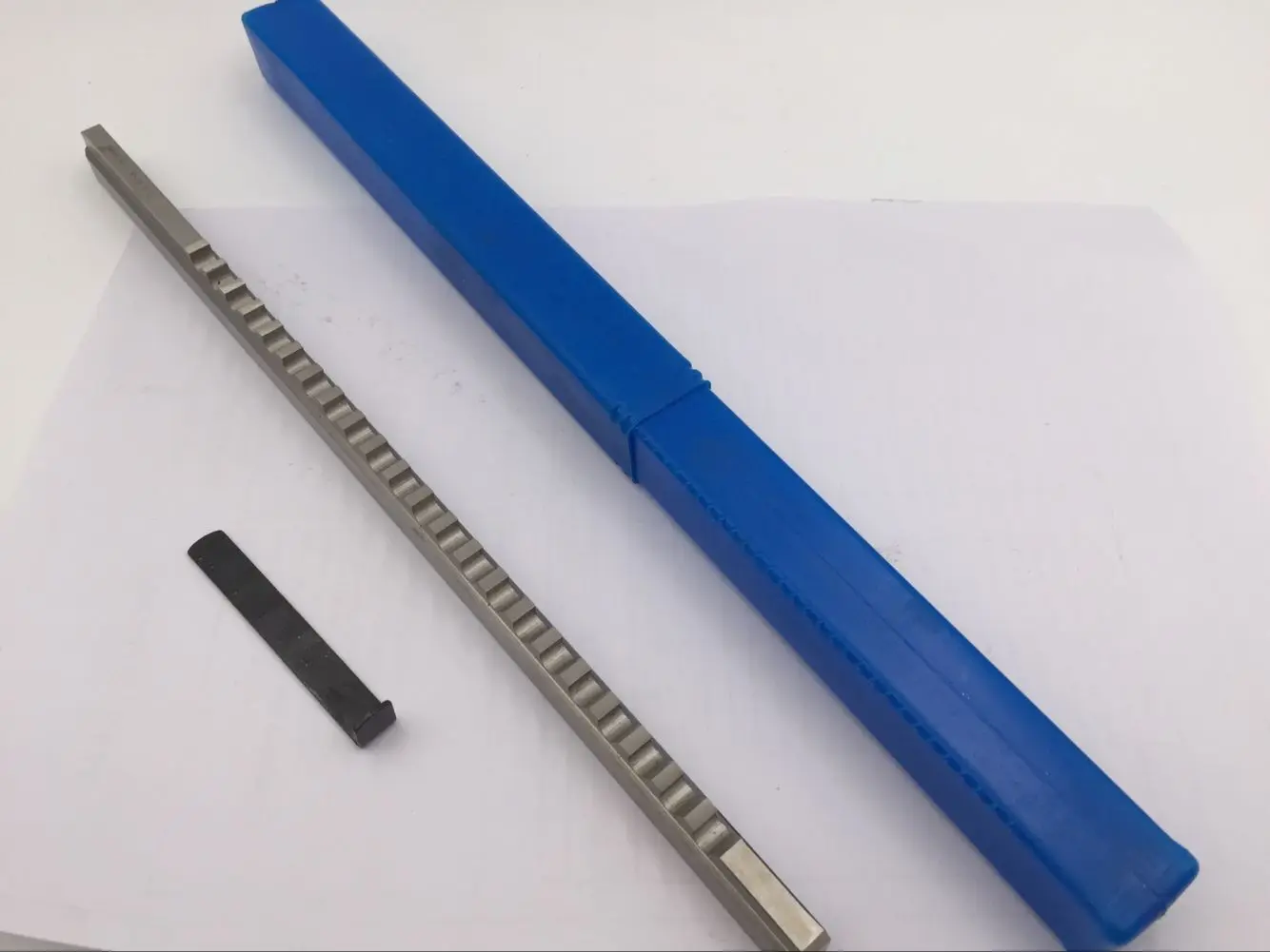 HSS Keyway Broach D Push Тип 7/16 дюйма размер CNC металлообрабатывающий инструмент резак
HSS Keyway Broach D Push Тип 7/16 дюйма размер CNC металлообрабатывающий инструмент резак