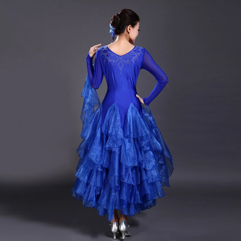 High-quality hot modern dance dress skirt new dress Slim Fashion Ballroom Dance large swing dress
High-quality hot modern dance dress skirt new dress Slim Fashion Ballroom Dance large swing dress