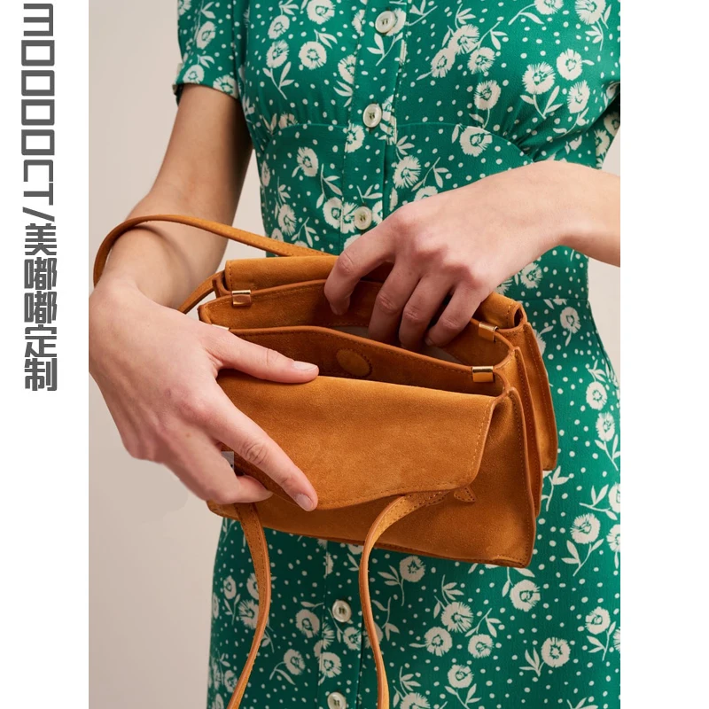 Early spring new niche tide brand female simple hand bag retro fashion shoulder bag
Early spring new niche tide brand female simple hand bag retro fashion shoulder bag