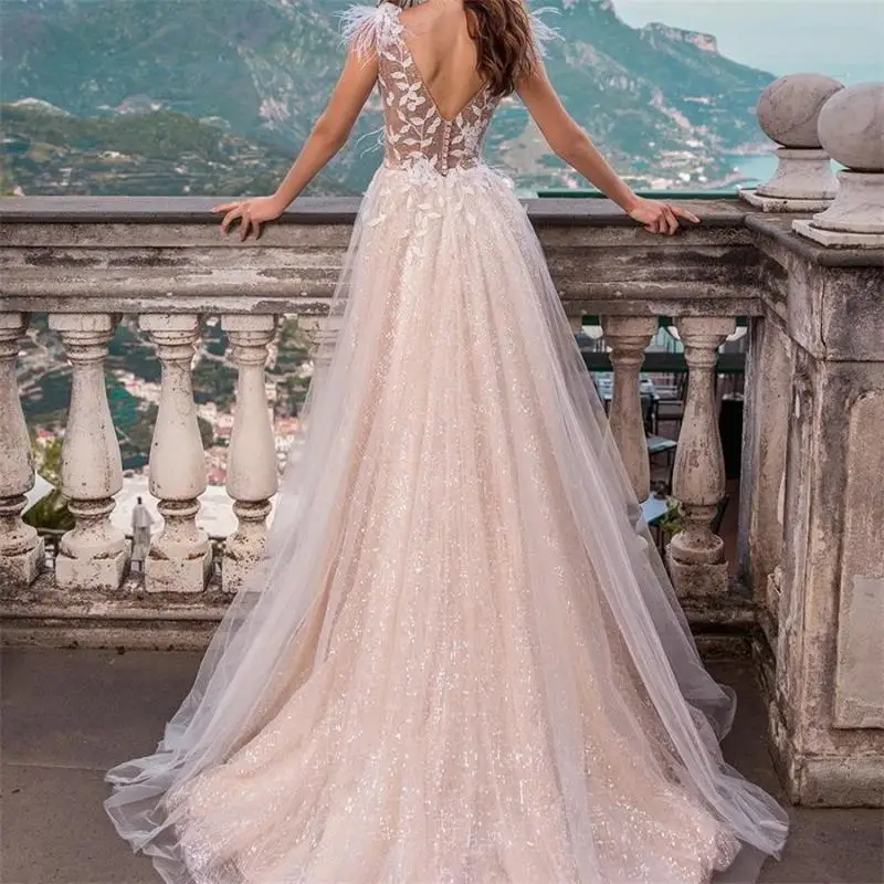 Elegant A Line Wedding Dress V Neck Lace Applique Feathers Backless vestido de noiva Custom Made
Elegant A Line Wedding Dress V Neck Lace Applique Feathers Backless vestido de noiva Custom Made