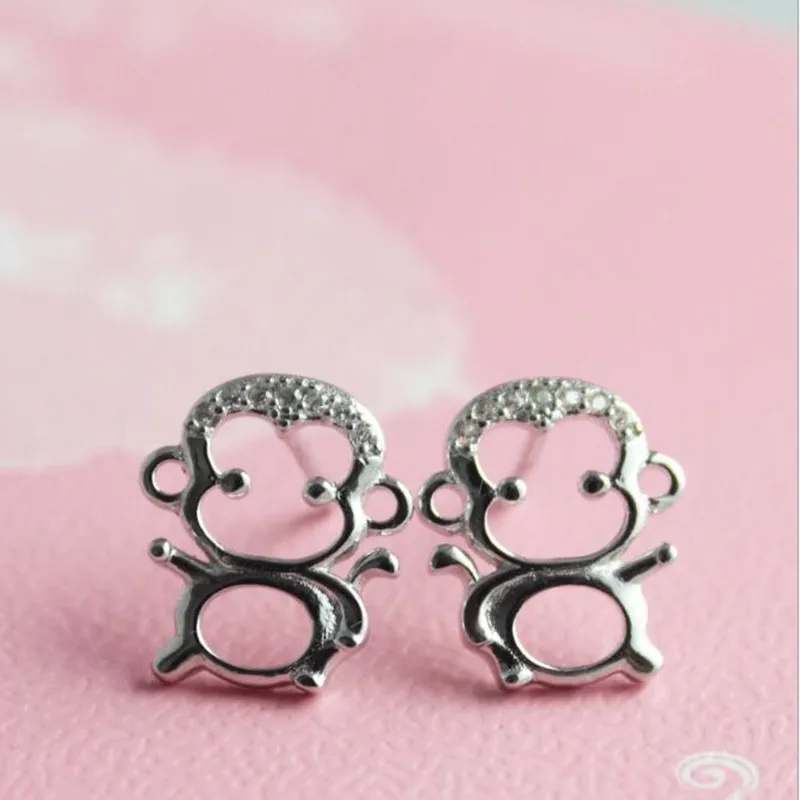 Creative Exquisite Cute Animal 925 Sterling Silver Jewelry Fashion Little Crystal Monkey Hollow Female Earrings SE216
Creative Exquisite Cute Animal 925 Sterling Silver Jewelry Fashion Little Crystal Monkey Hollow Female Earrings SE216