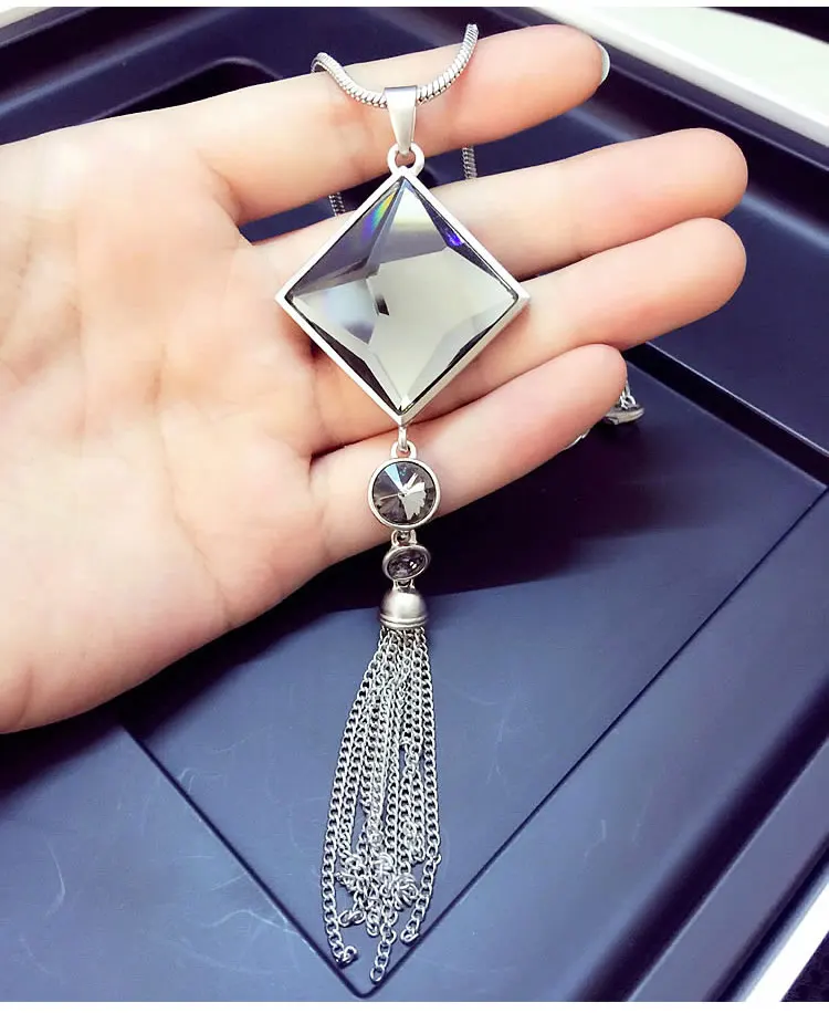 2018 New Bohemia Style Women Long Necklaces High Quality Alloy Metal Tassels Necklaces Pendants Big Crystal charm hand
2018 New Bohemia Style Women Long Necklaces High Quality Alloy Metal Tassels Necklaces Pendants Big Crystal charm hand