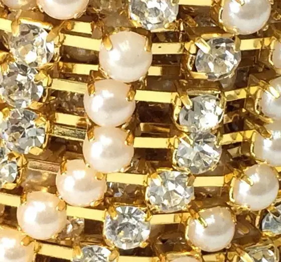 Diamond claw chains 4.0mm crystal rhinestone pearl silver and gold cup chain, strass chain, cup chain for crystal trimming
Diamond claw chains 4.0mm crystal rhinestone pearl silver and gold cup chain, strass chain, cup chain for crystal trimming