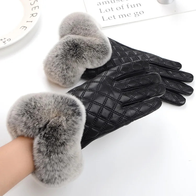 MIARA.L New han edition of high-grade sheepskin with velvet winter warm leather touch gloves leather gloves rabbit fur gloves
MIARA.L New han edition of high-grade sheepskin with velvet winter warm leather touch gloves leather gloves rabbit fur gloves