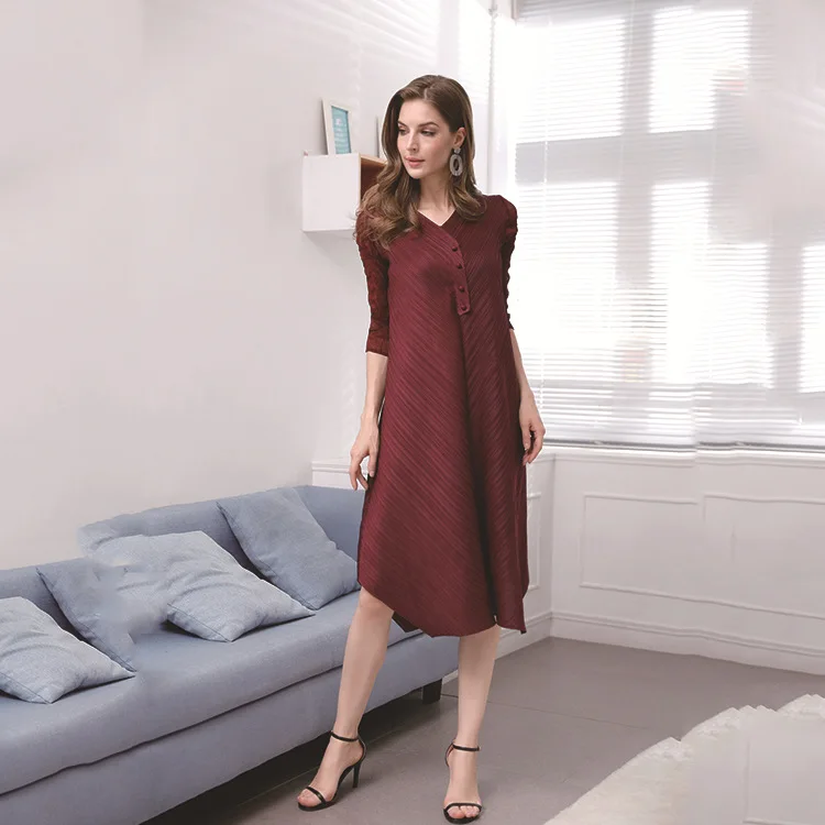 New Long Sleeved Dress with High Quality Loose Thin Dress Miyake Pleated Dresses
New Long Sleeved Dress with High Quality Loose Thin Dress Miyake Pleated Dresses