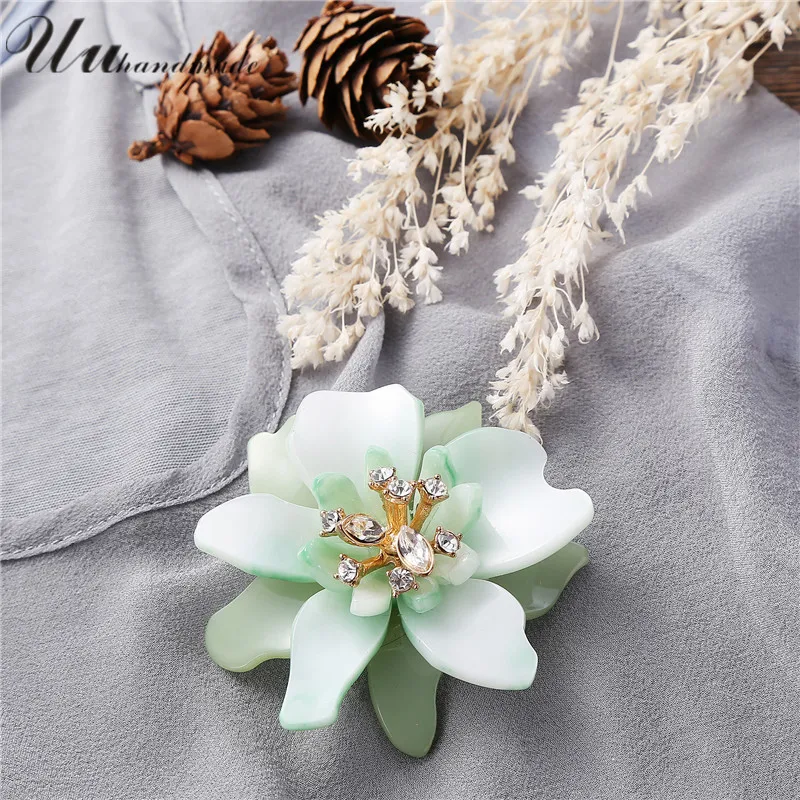 Large Flower Brooch Lapel Pin Rhinestone Brooches for Women Acrylic Broches Vintage Pins Broche 2017 Fashion Jewelry Boutonniere
Large Flower Brooch Lapel Pin Rhinestone Brooches for Women Acrylic Broches Vintage Pins Broche 2017 Fashion Jewelry Boutonniere
