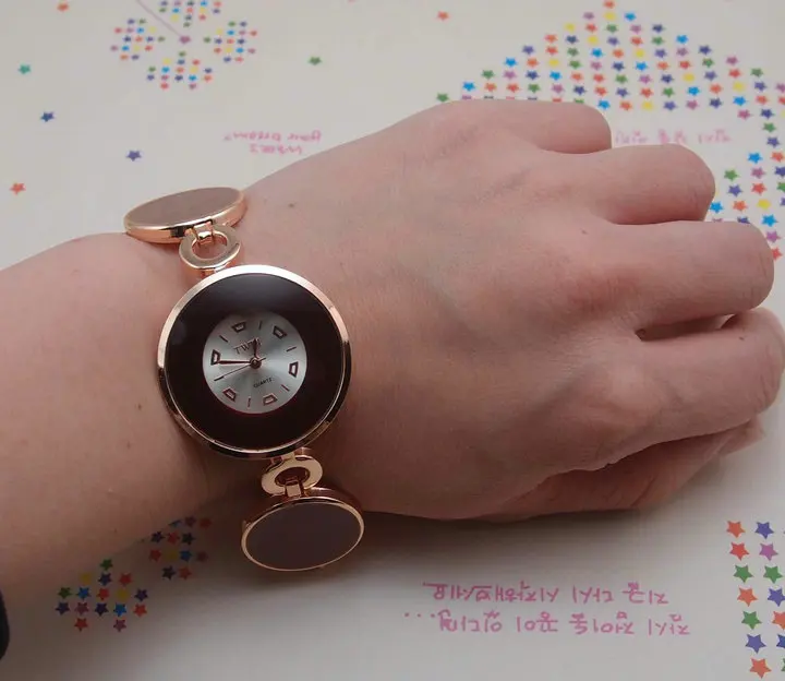 New Arrive Rose Gold Tone Painting Watch Women Lady Fashion Dress Quartz Wrist Watch Relogio Feminino TW004
New Arrive Rose Gold Tone Painting Watch Women Lady Fashion Dress Quartz Wrist Watch Relogio Feminino TW004