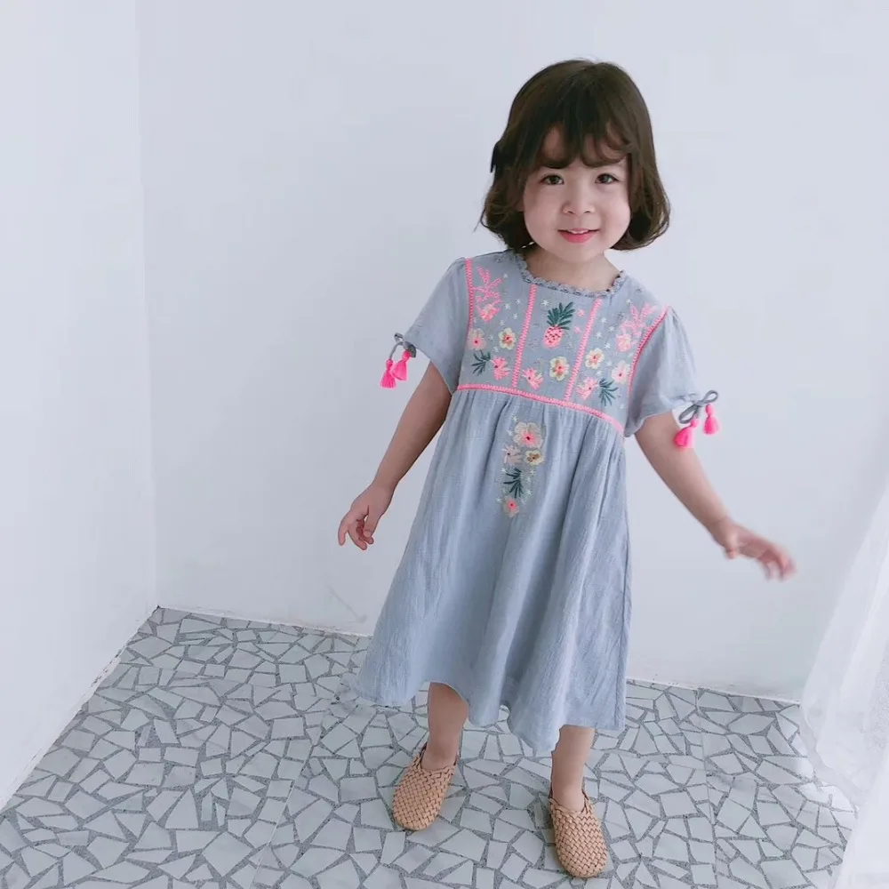 Baby girls princess dresses pineapple embroidered dress cotton linen cute baby girls dress
Baby girls princess dresses pineapple embroidered dress cotton linen cute baby girls dress