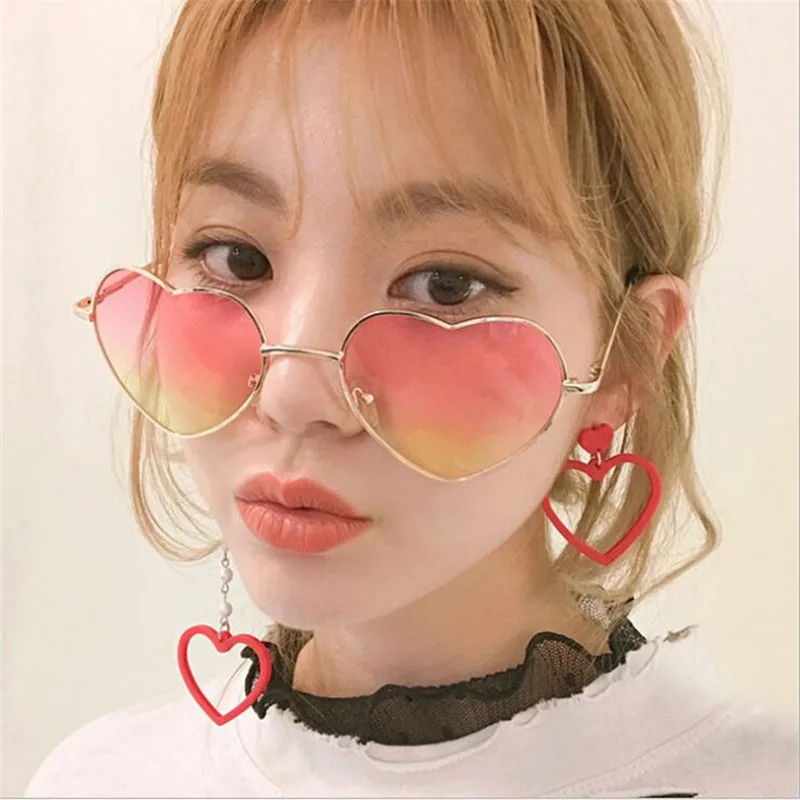 2021 New Fashion Heart Shaped Sunglasses WOMEN metal Reflective LENES Fashion sun GLASSES MEN Mirror oculos de sol
2021 New Fashion Heart Shaped Sunglasses WOMEN metal Reflective LENES Fashion sun GLASSES MEN Mirror oculos de sol