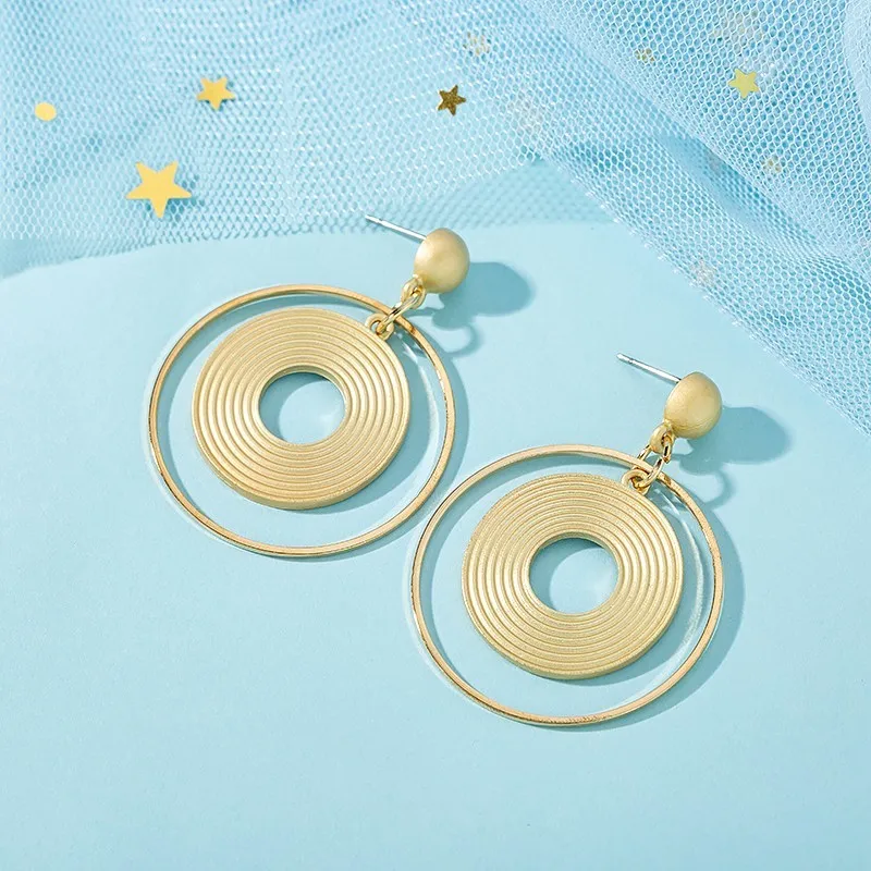 NHGBFT New Big Double round hollow Earrings For Women European Design Drop Earrings Wedding party jewelry
NHGBFT New Big Double round hollow Earrings For Women European Design Drop Earrings Wedding party jewelry
