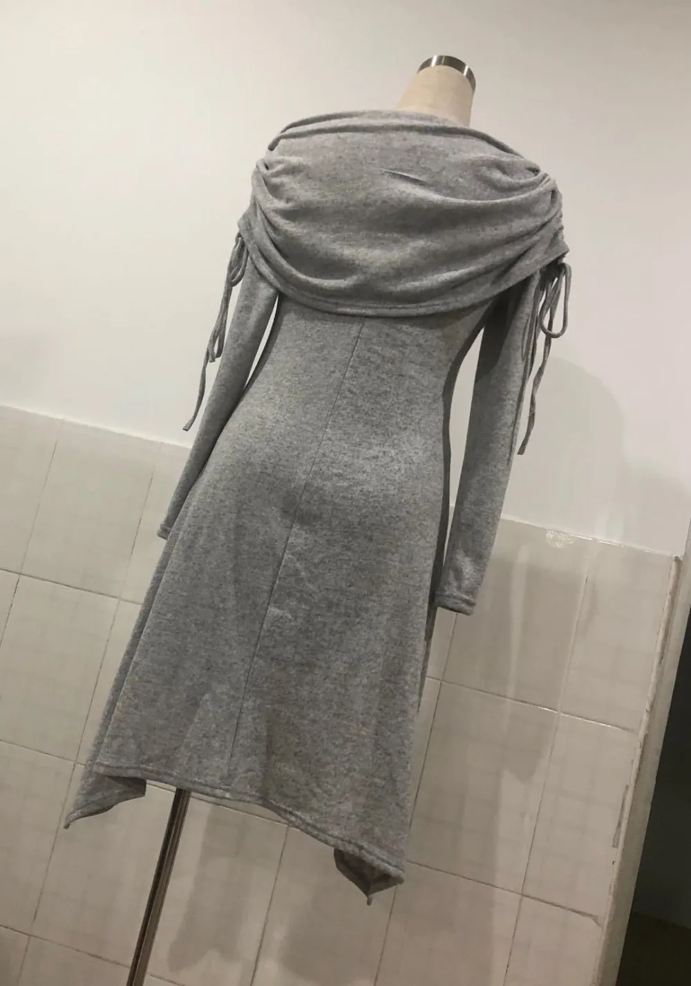 Sweatshirt Women Solid Ruffled Collar X-Long Irregular Hem Slim Sweatshirts Streetwear Female
Sweatshirt Women Solid Ruffled Collar X-Long Irregular Hem Slim Sweatshirts Streetwear Female