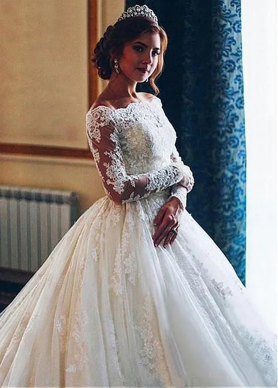 New Style Long Sleeves A-Line Wedding Dresses Royal Train Lace Vestido De Noiva Bridal Dresses 
New Style Long Sleeves A-Line Wedding Dresses Royal Train Lace Vestido De Noiva Bridal Dresses