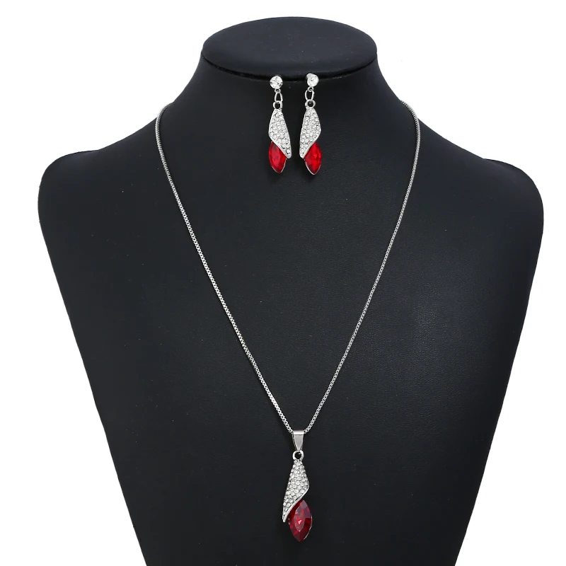 WNGMNGL New Red Blue White Water Drop Jewelry Sets Alloy Crystal Necklace & Earrings Wedding Jewelry For Women Bride Party Sets
WNGMNGL New Red Blue White Water Drop Jewelry Sets Alloy Crystal Necklace & Earrings Wedding Jewelry For Women Bride Party Sets
